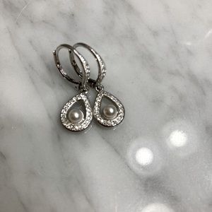 Gorgeous Vintage earrings!  Pearls, silver,  and rhinestones, dainty glamour!